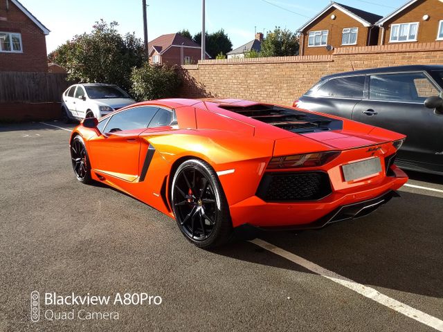 Lamborghini Aventador LP700