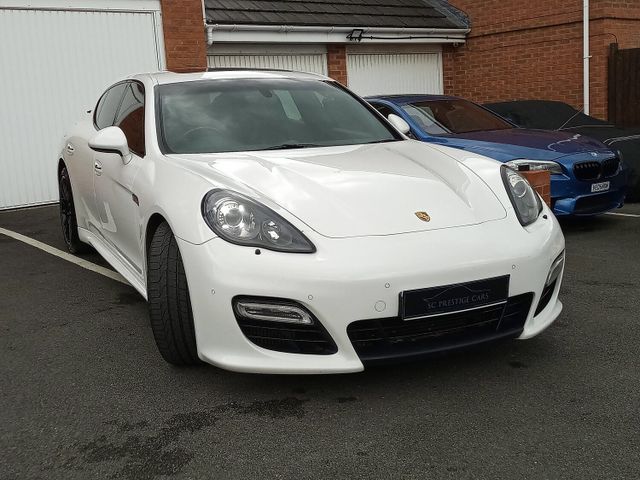 Porsche Panamera Turbo PDK 2010