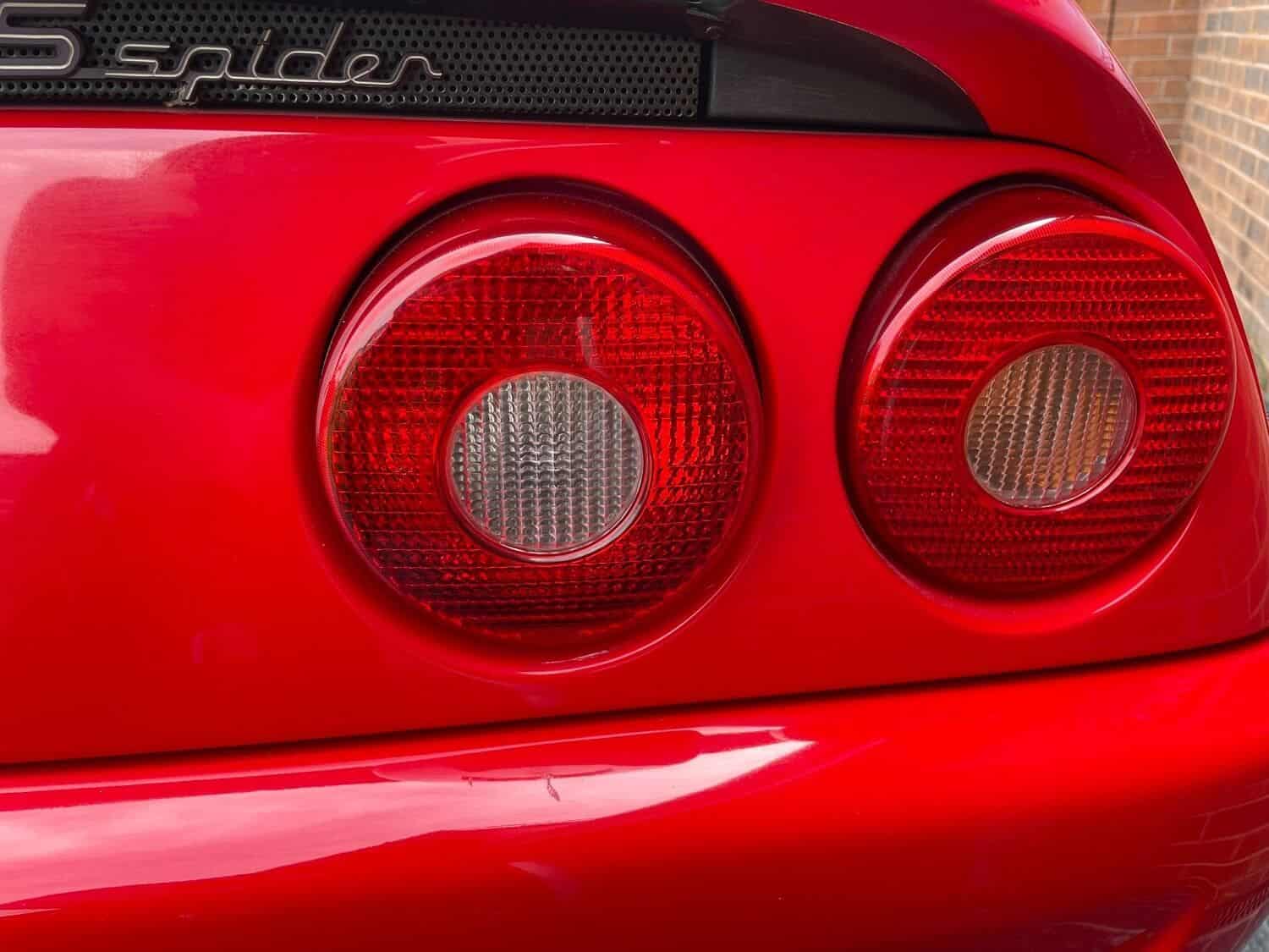 Ferrari 355 Spyder, Manual