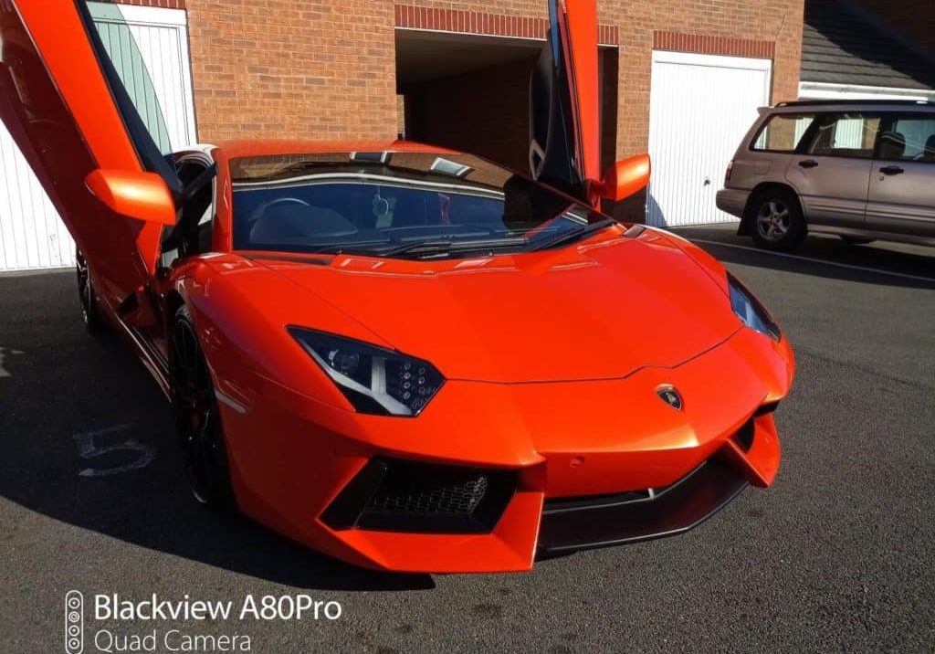 Lamborghini Aventador LP700